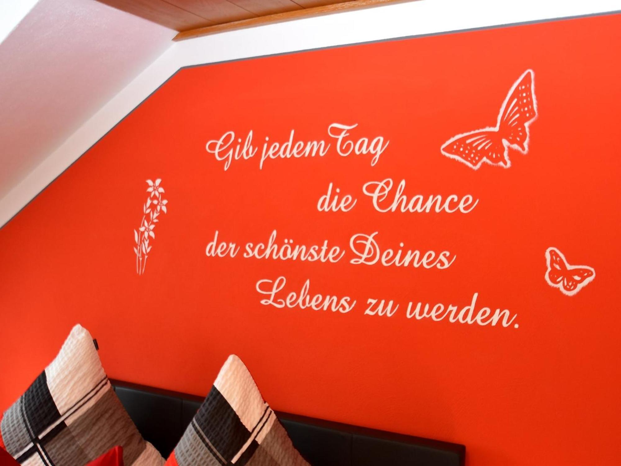 Scenic Apartment With Balcony Garden Deckchairs Barbecue Gleissenberg Экстерьер фото