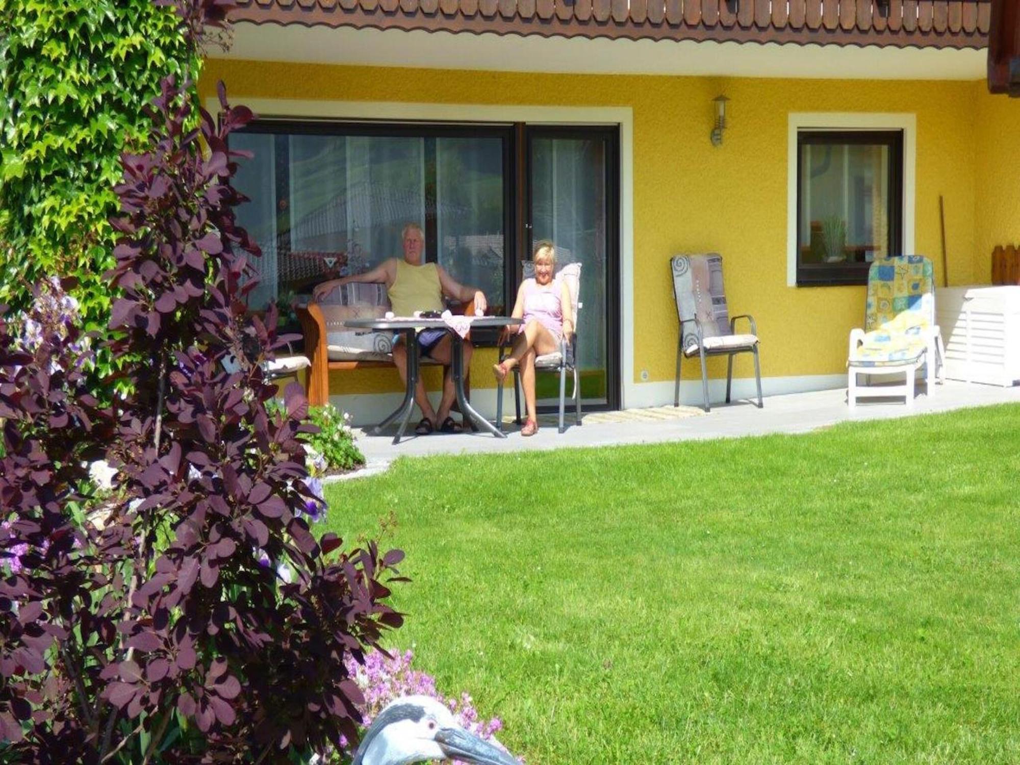 Scenic Apartment With Balcony Garden Deckchairs Barbecue Gleissenberg Экстерьер фото